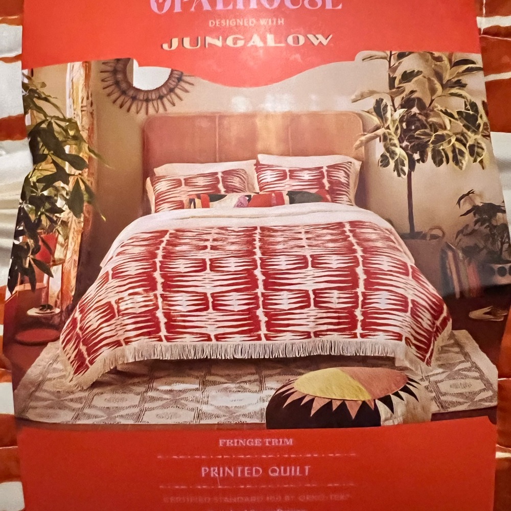 Opalhouse Jungalow Fringe Trim Quilt in Red and White